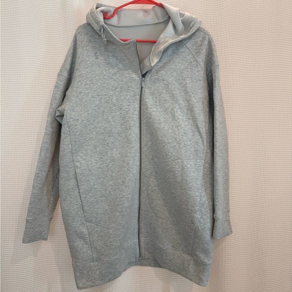 Lululemon In orbit Jacket. Grey. Size 8. - Picture 8 of 11